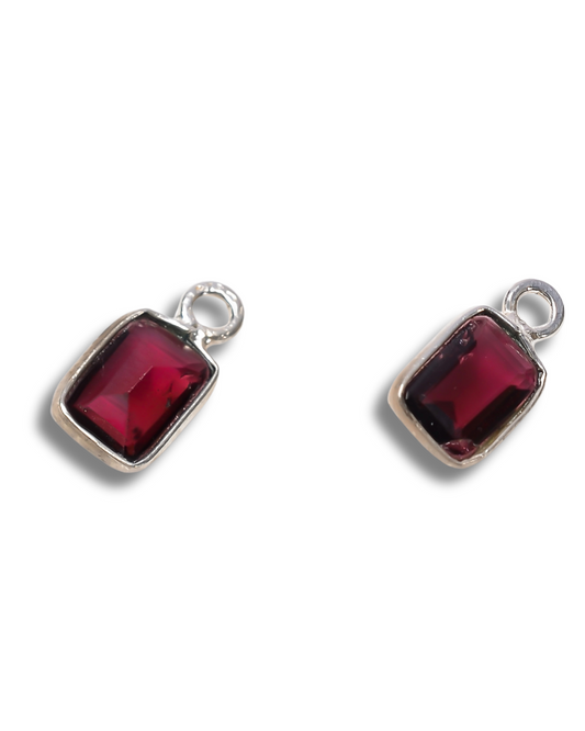 5 x 7 MM GARNET BEZEL CONNECTOR