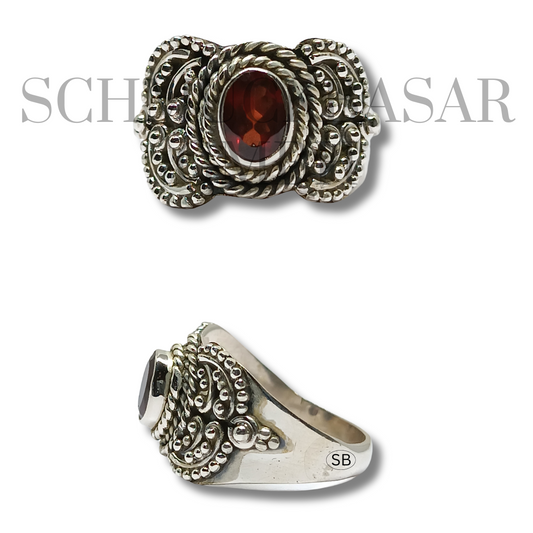 SILVER GARNET STONE RINGS